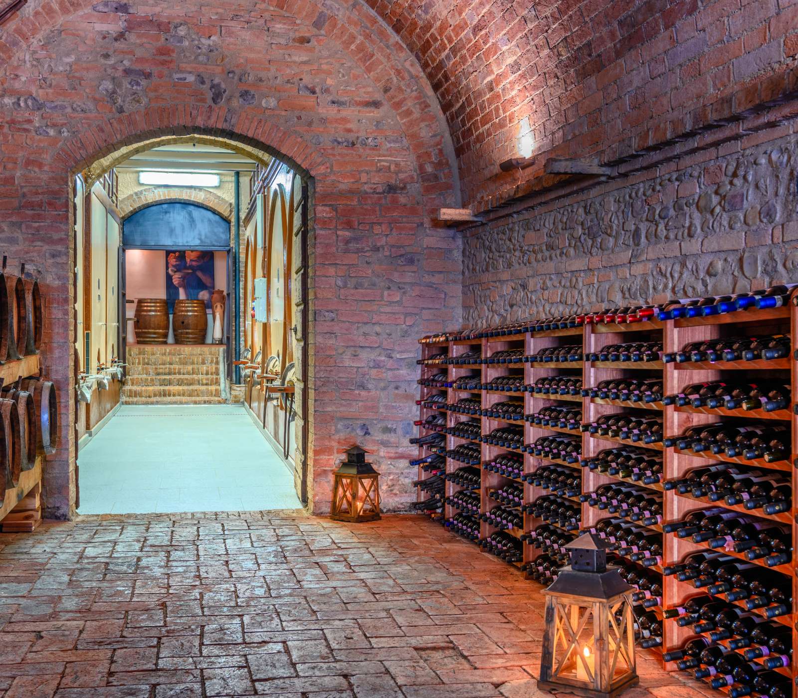                 cellar in Chianti
                 - img 2